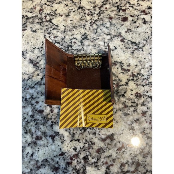 Vintage leather cowhide key wallet Botany 500 Holds 6 Keys Brown Excellent - Picture 2 of 9